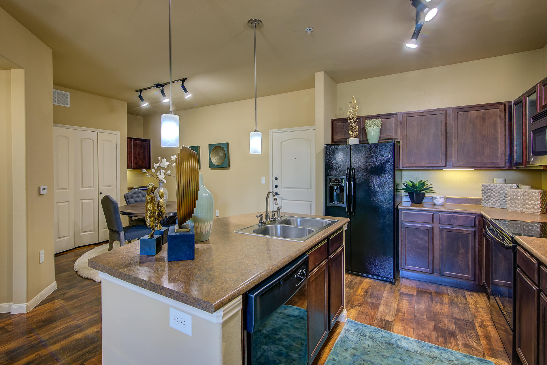 CoolSprings At Frisco Bridges Kitchen