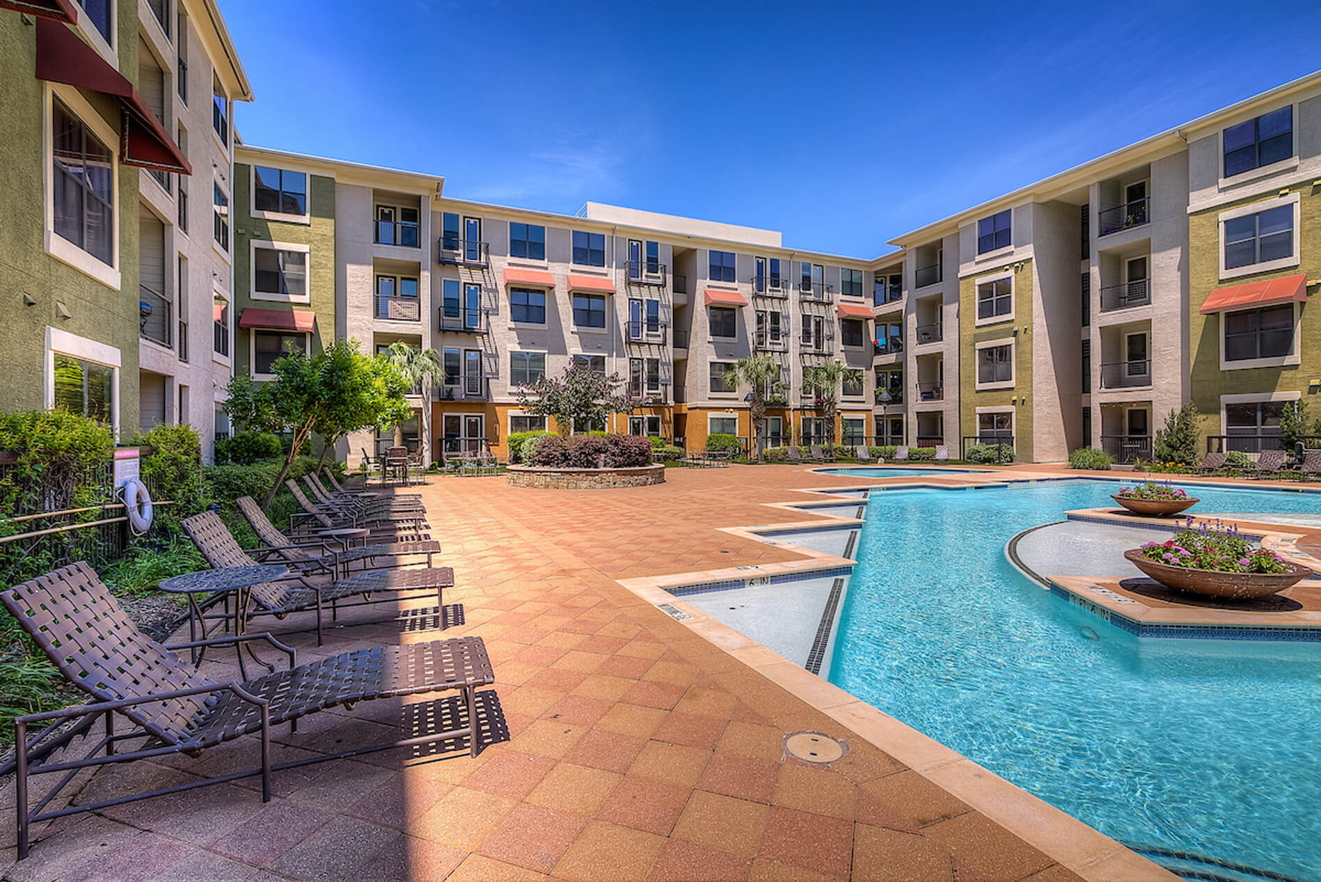 Cool Springs At Frisco Bridges pool