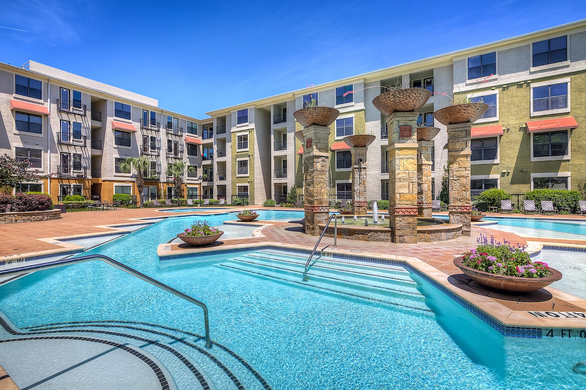 Cool Springs At Frisco Bridges pool