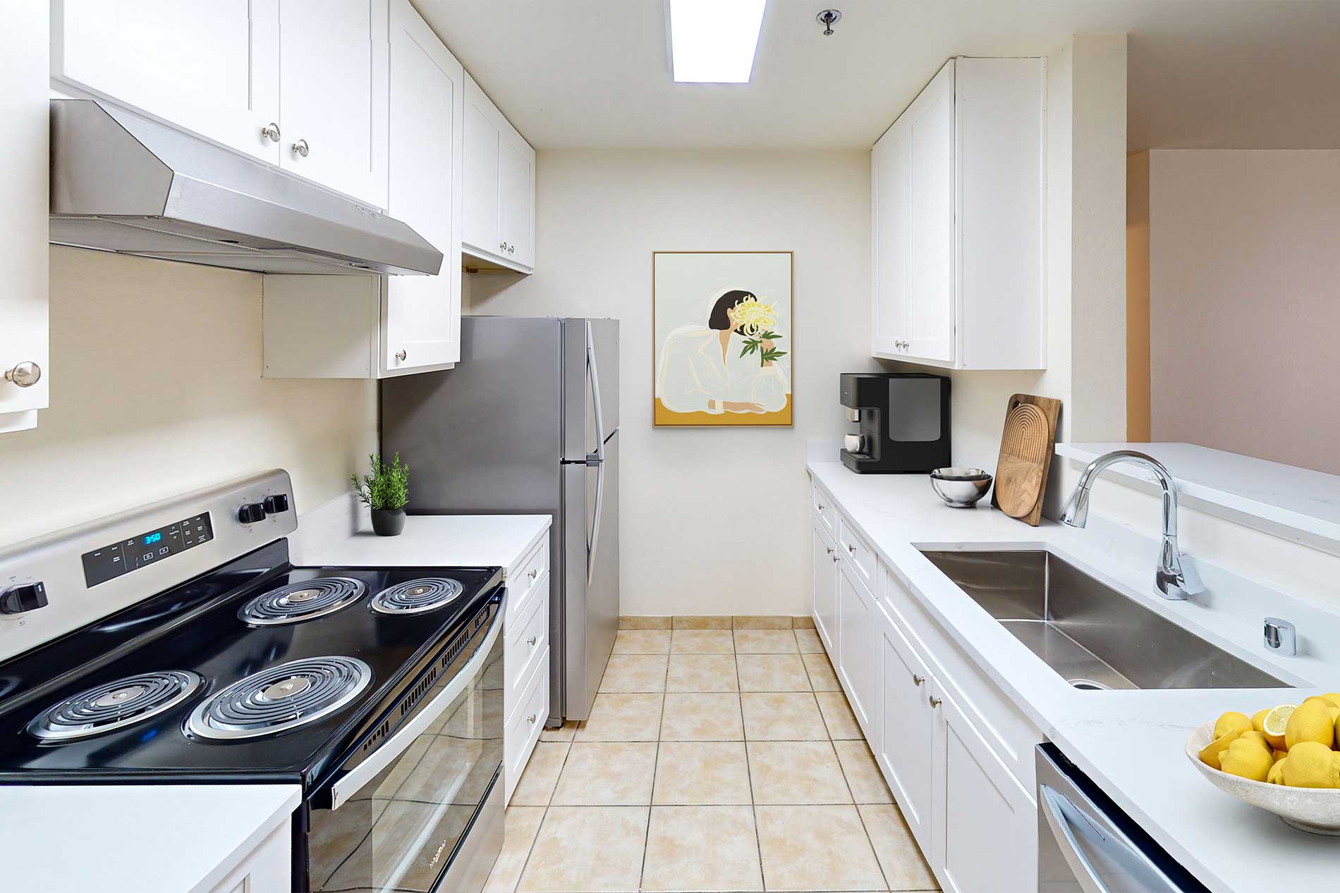 Crown Pointe apartment kitchen