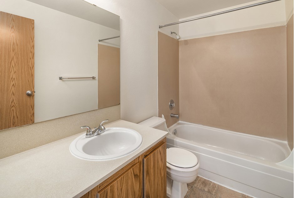 Photos And Tours of Crown Pointe Apartments Renton WA