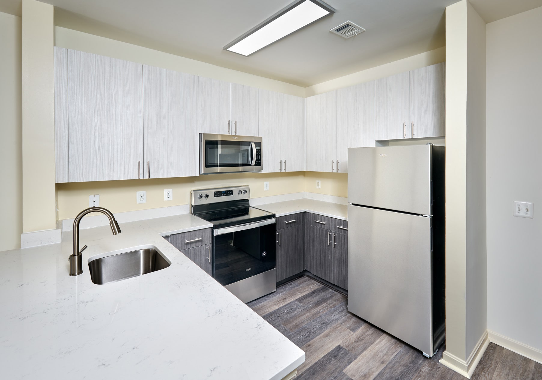 Delancey at Shirlington Village Apartments Kitchen