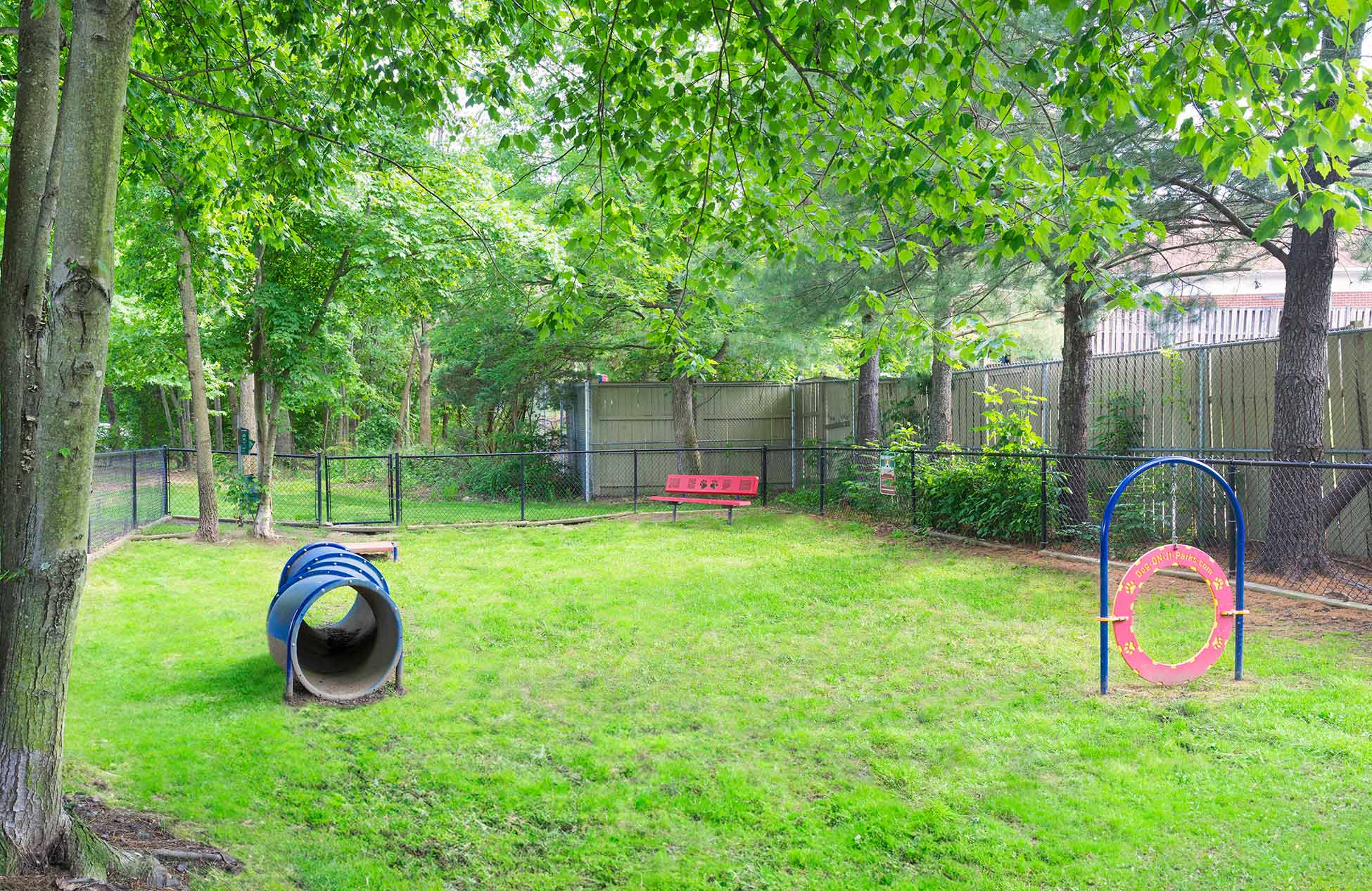 Dominion Lake Ridge dog park