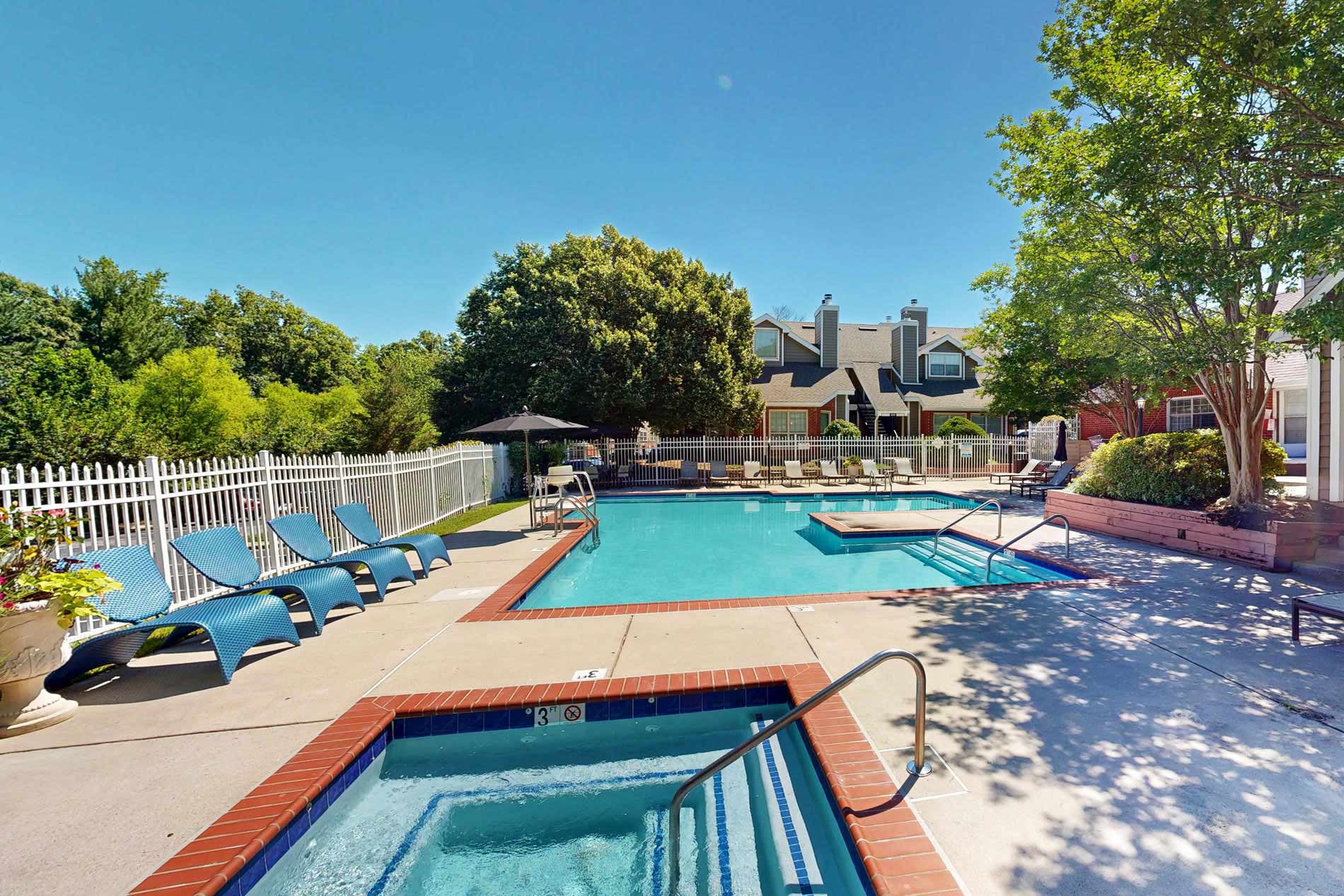 Dominion Lake Ridge pool