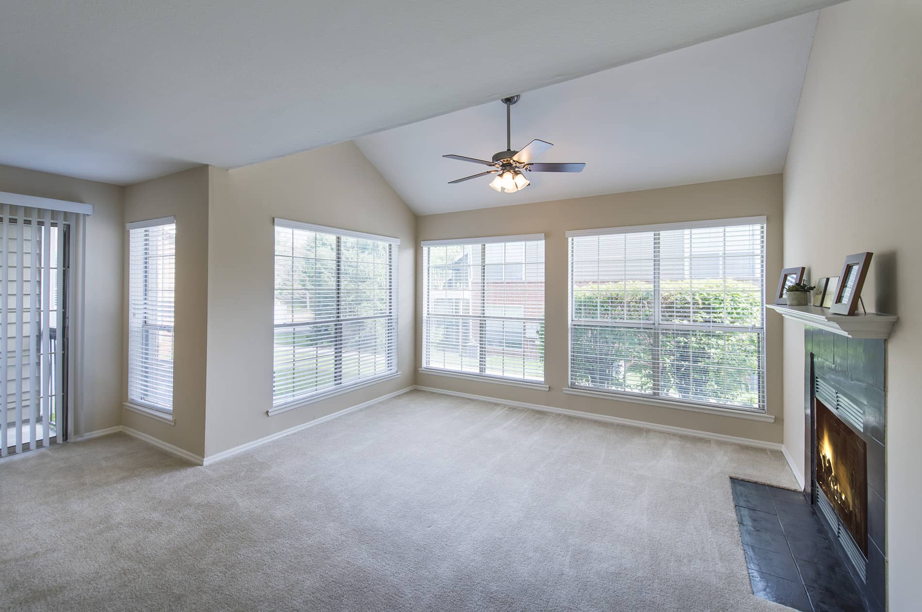 Dominion Lake Ridge Living Room