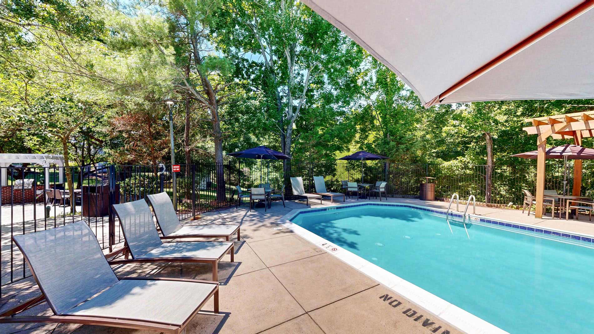 Dominion Middle Ridge pool