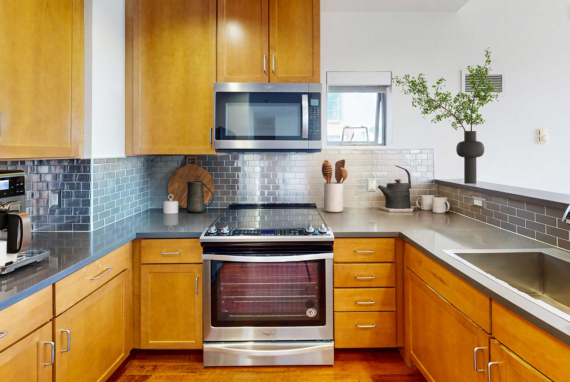 Edgewater apartment kitchen