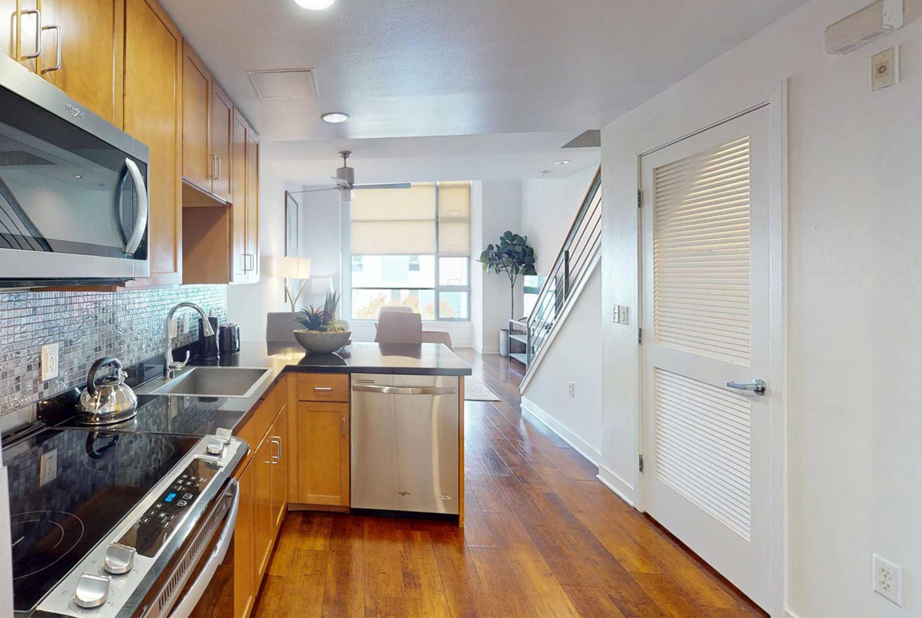 Edgewater apartment kitchen
