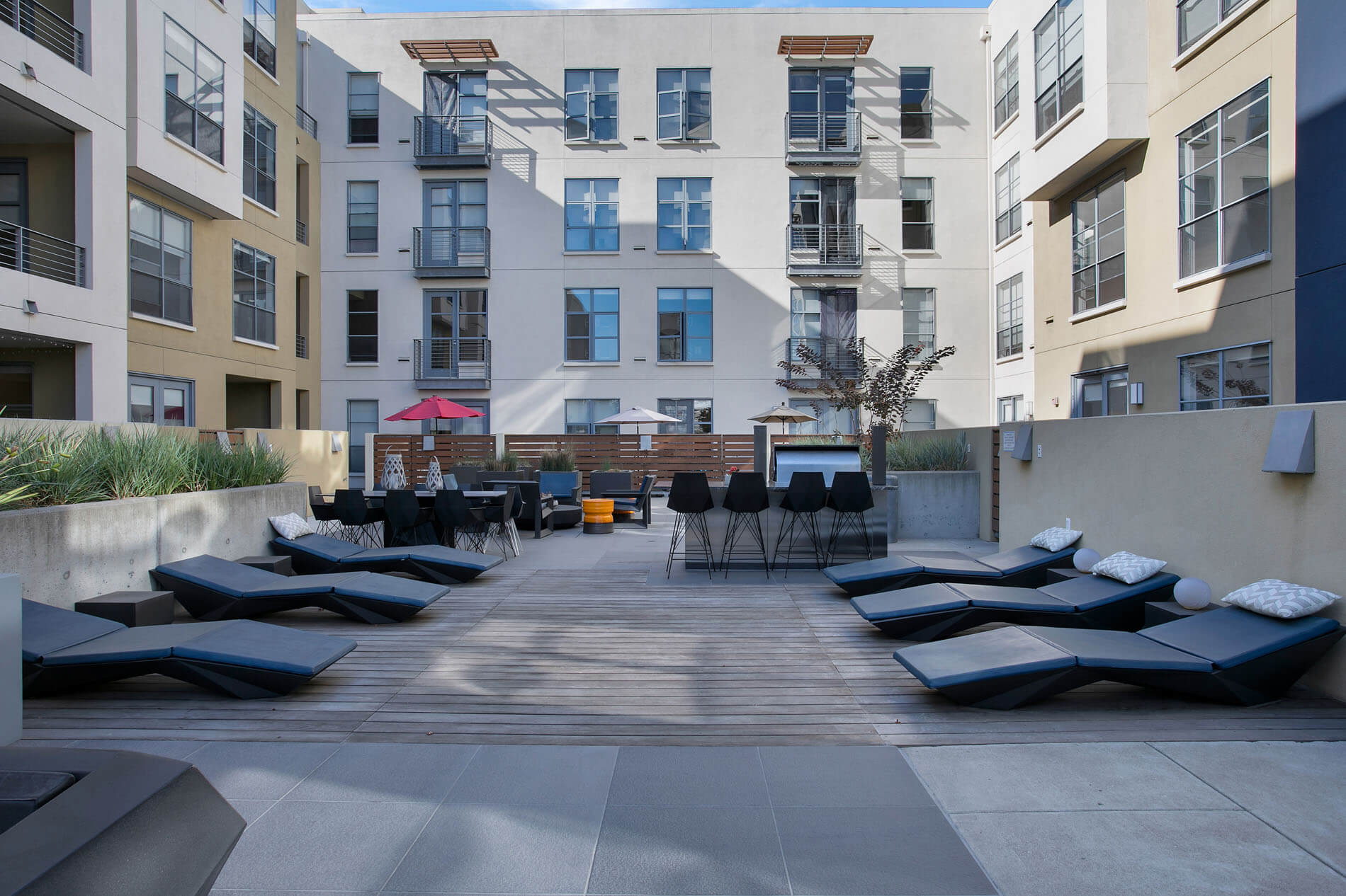 Edgewater Courtyard