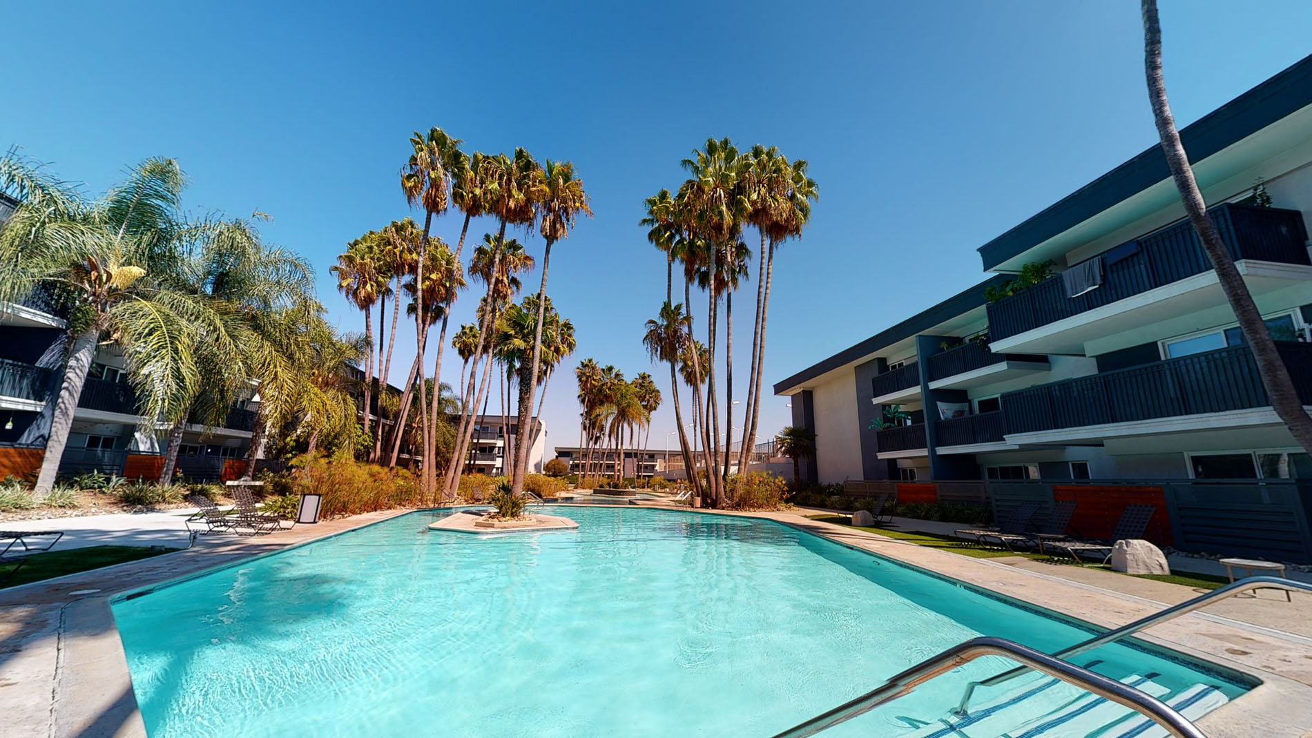 Photos & Tours of Eight 80 Newport Beach Apartments Newport Beach