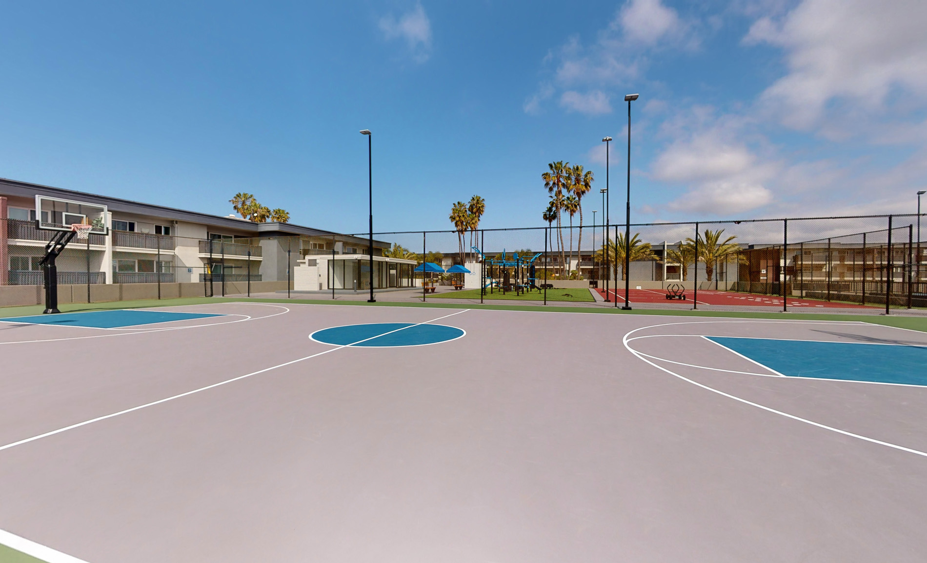 Eight 80 BASKETBALL COURT