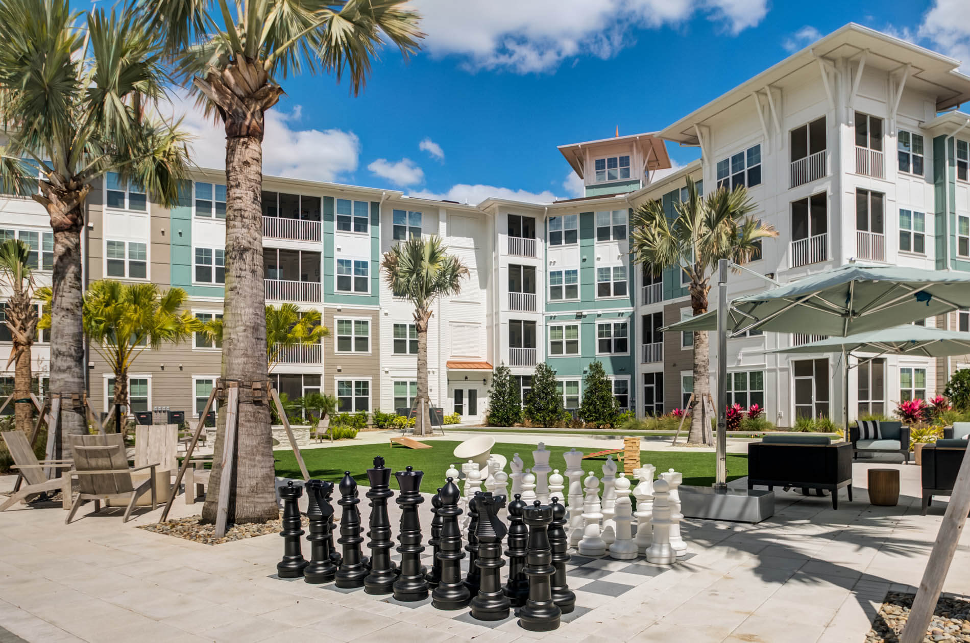 Essex Luxe Apartments courtyard