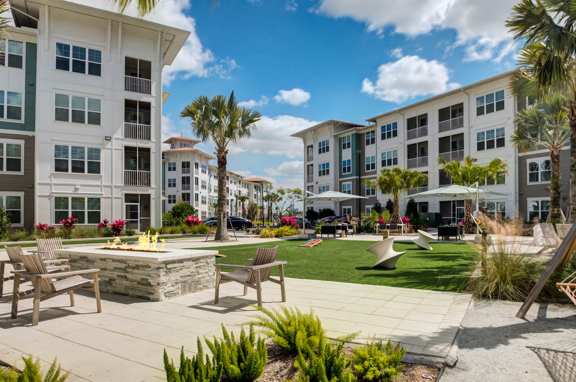 Essex Luxe Apartments courtyard