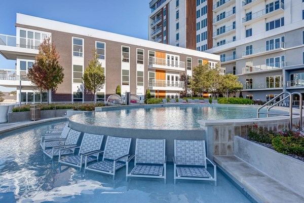 Fiori On Vitruvian Park S And Apartments In Addison Tx Community Apartment Aplus Communityamenity 1900x1267 Fiori 2017 Clb5 Ca Skyvue Lounge Pl3