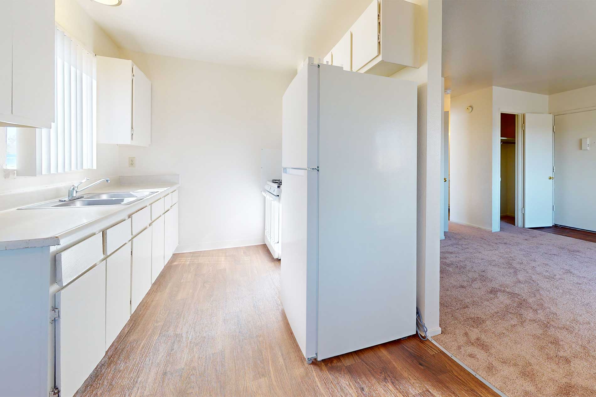 Garden Court apartment kitchen