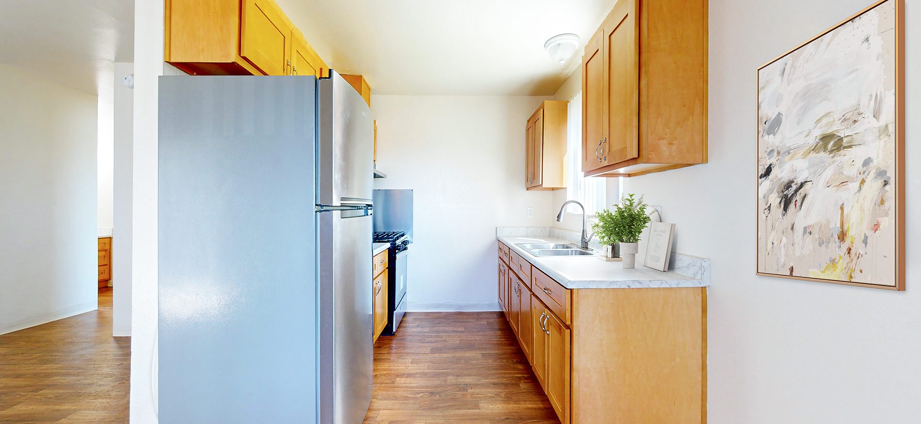 Garden Court staged kitchen