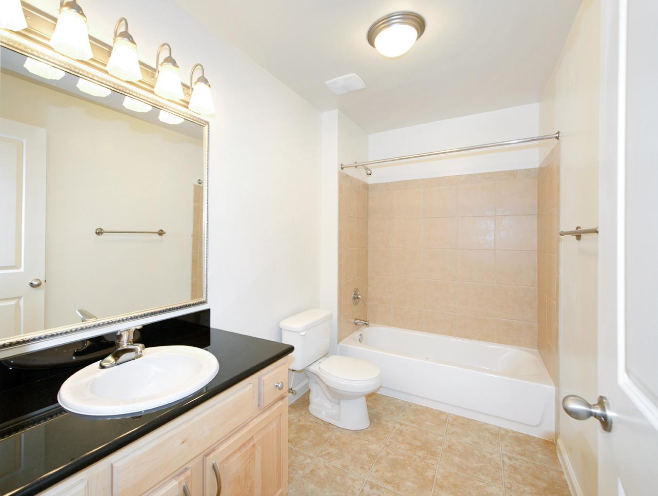 Gayton PointeTownhomes Bathroom