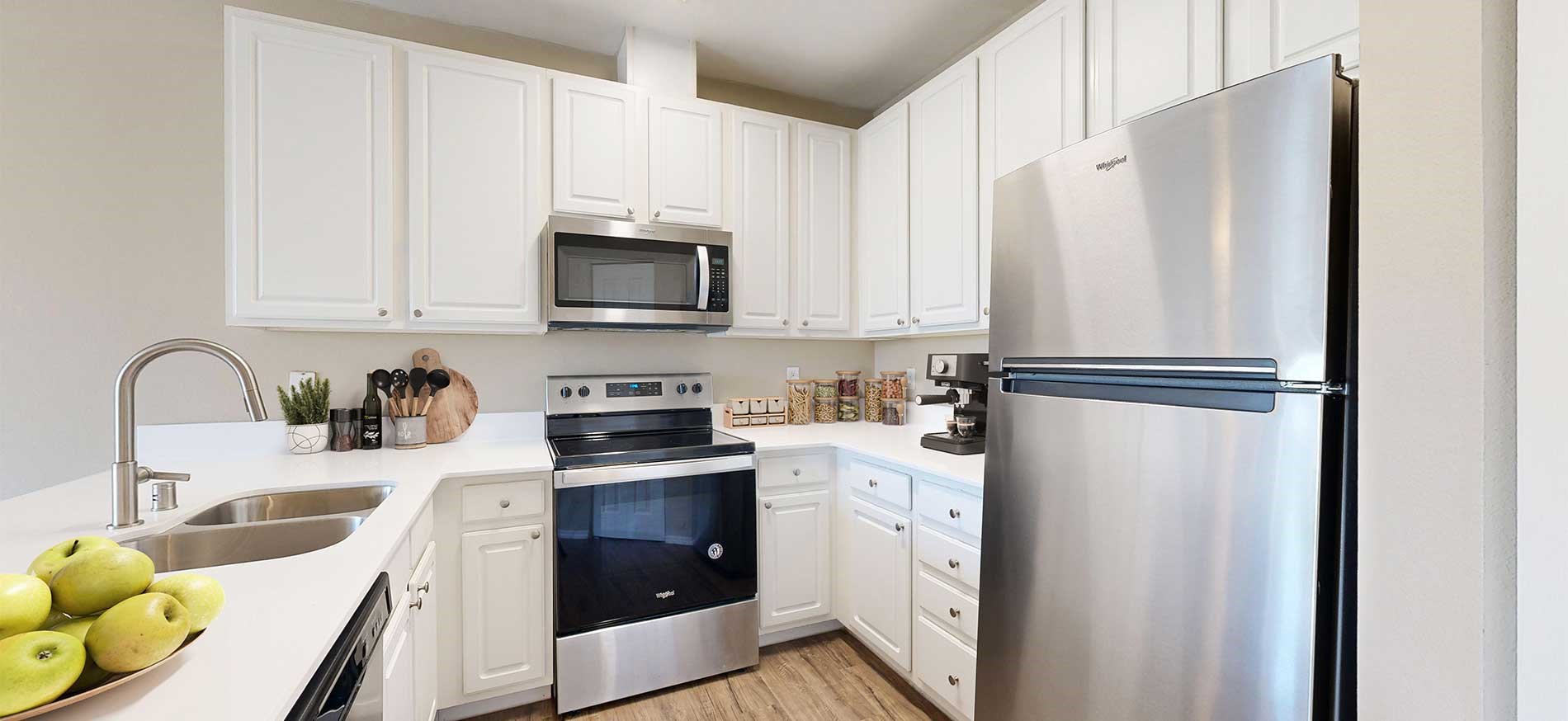 Hearthstone apartment kitchen