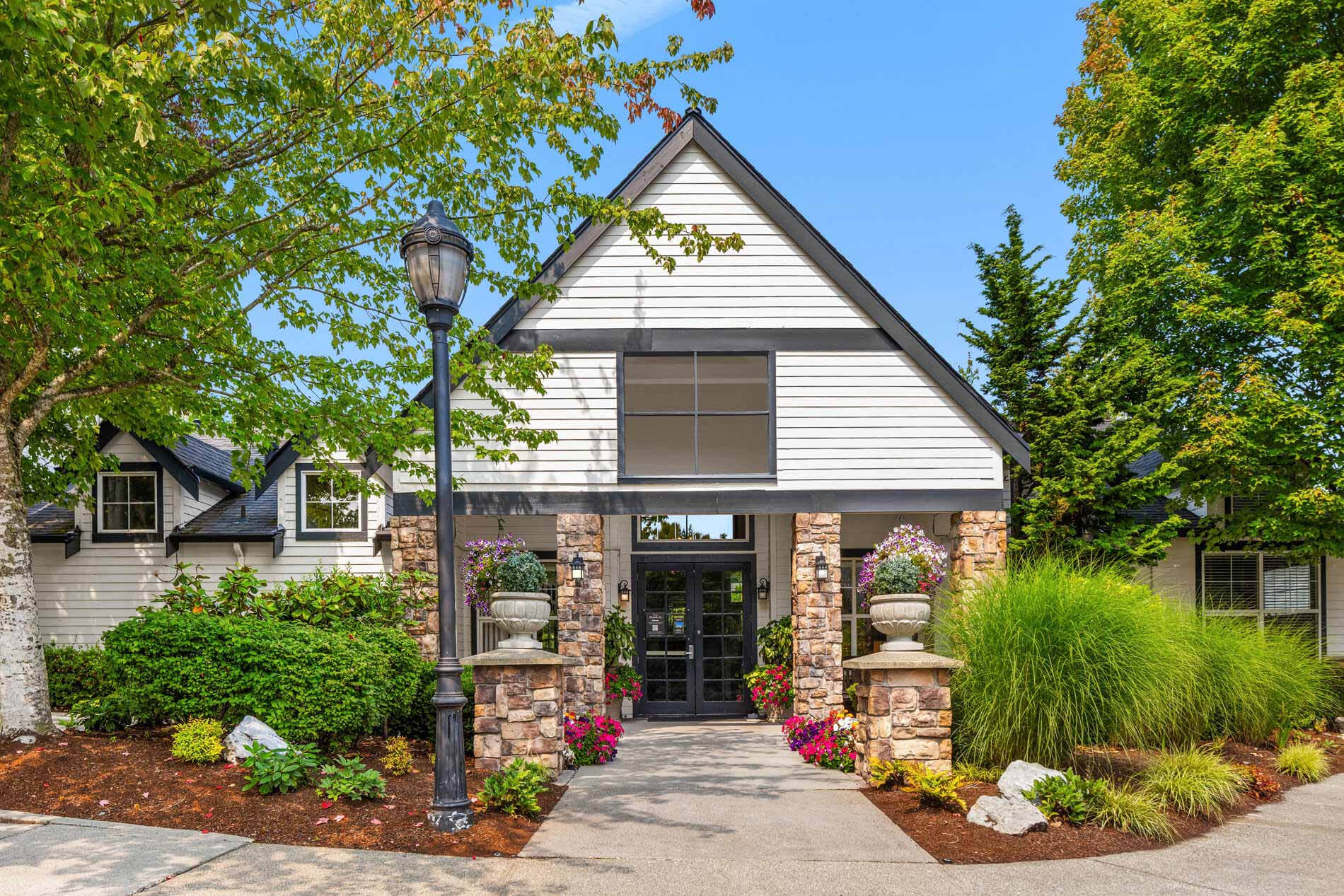 Hearthstone at Merrill Creek Apartments in Southwest Everett WA