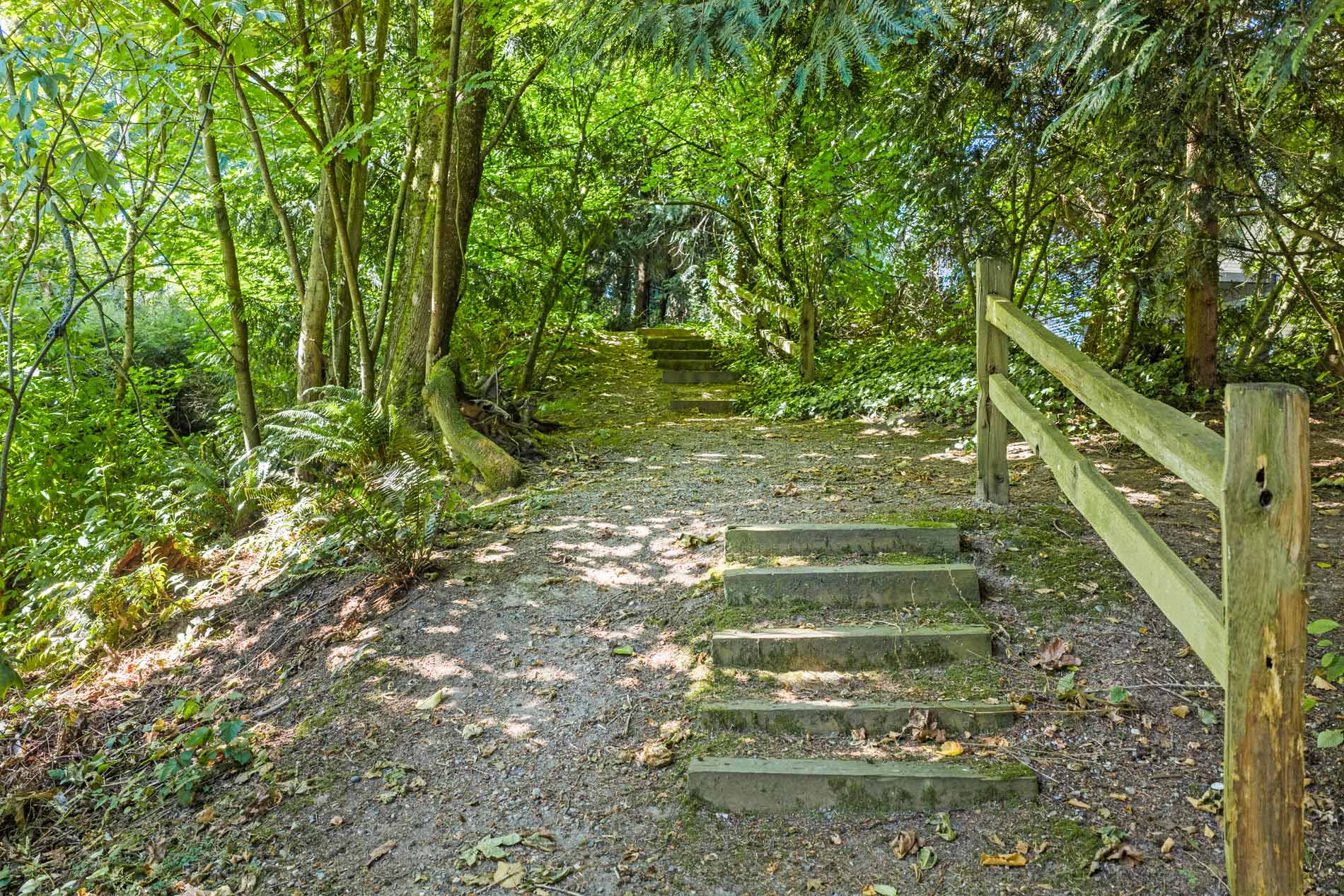 Hearthstone at Merrill Creek trail