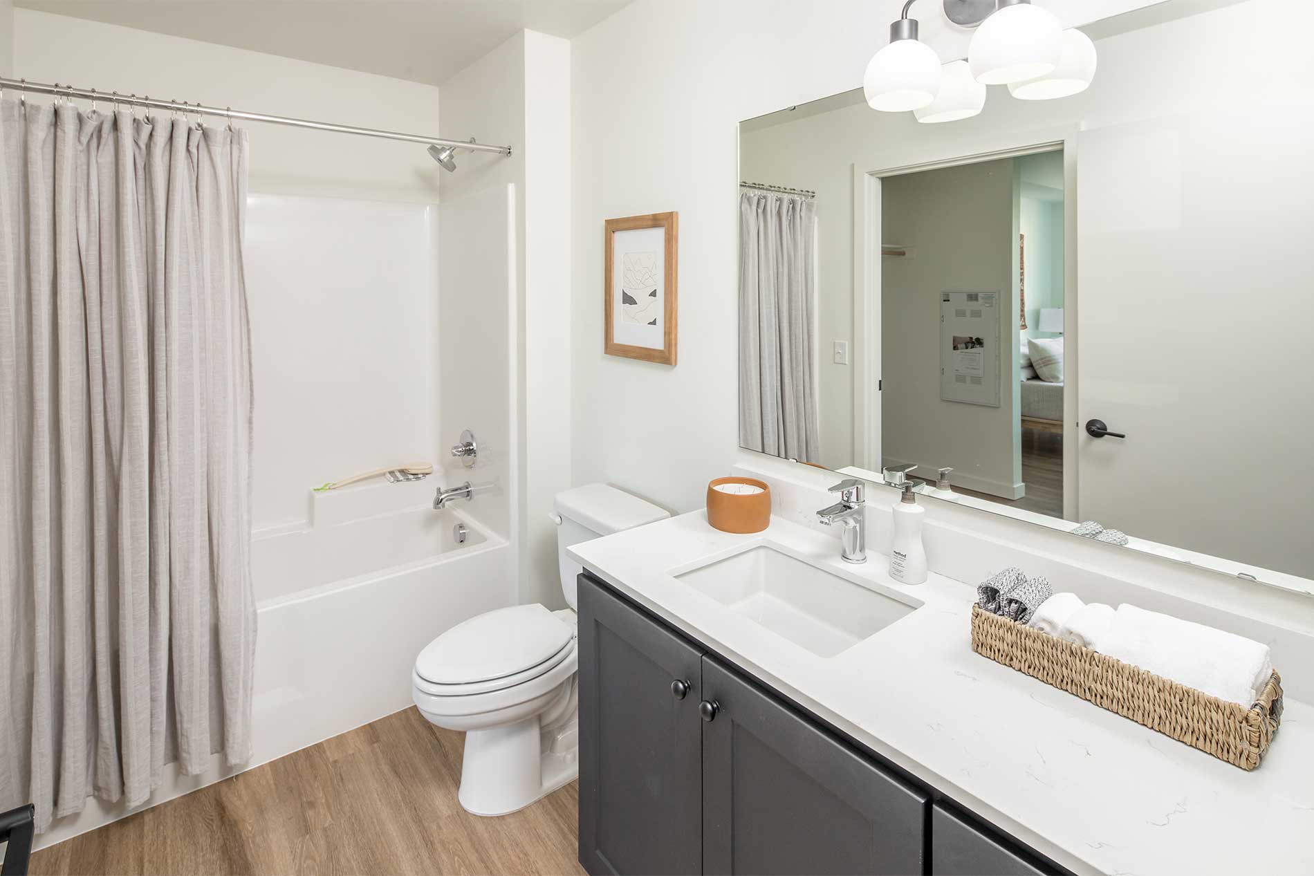 Heirloom apartment bathroom with modern finishes