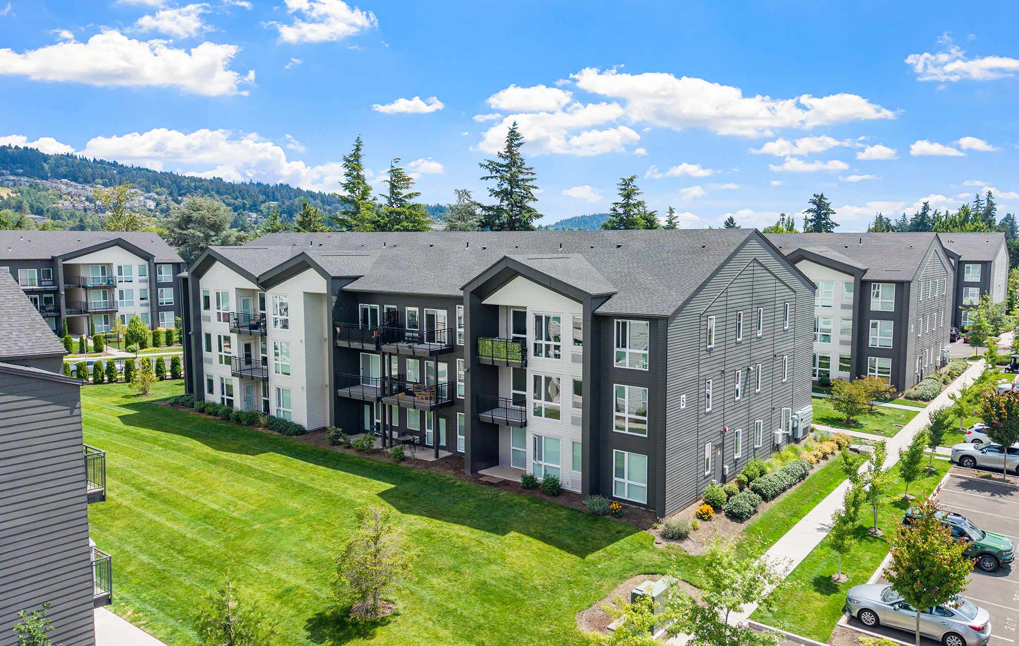 Heirloom apartments aerial building exterior