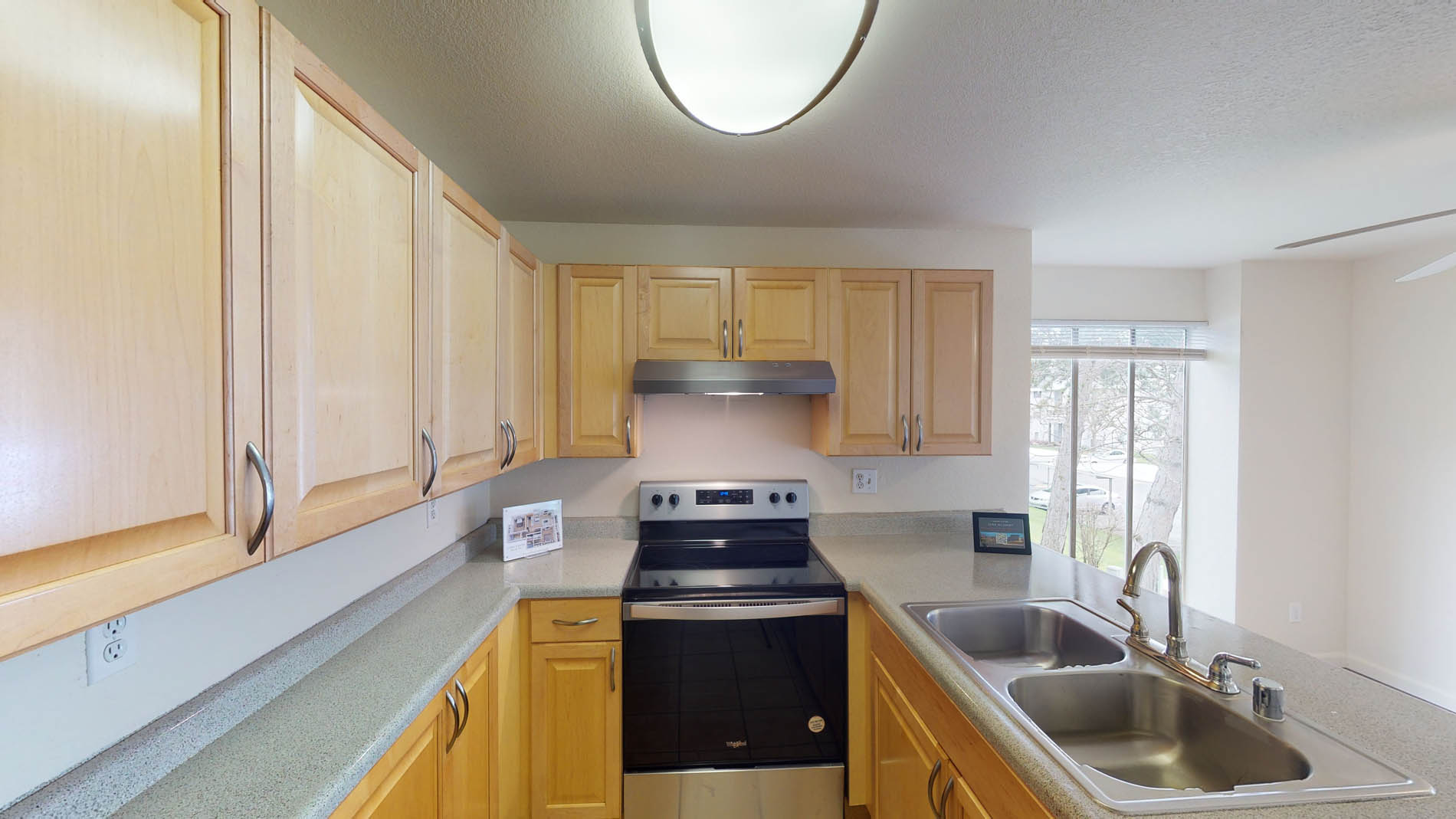 Hilltop apartment kitchen