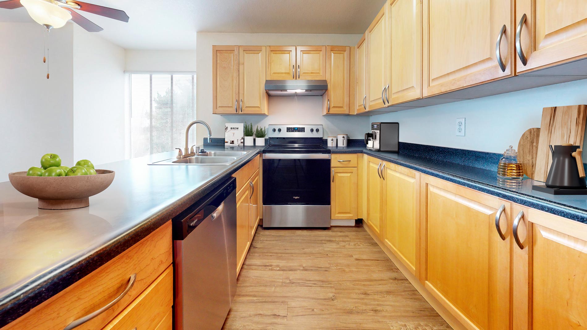 Hilltop in the Highlands staged kitchen