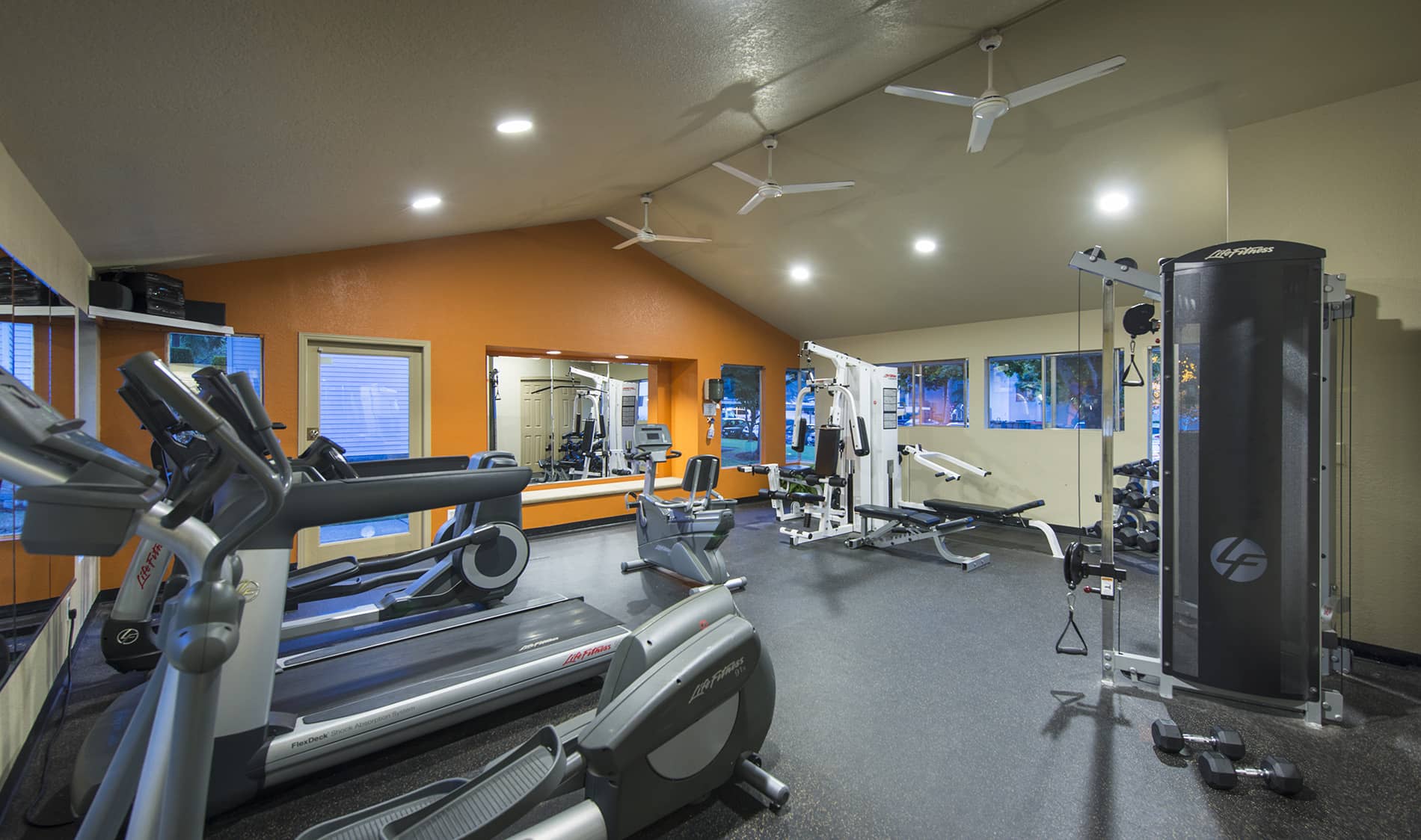 Photos and Tours of Hilltop in the Highlands Apartments Renton WA