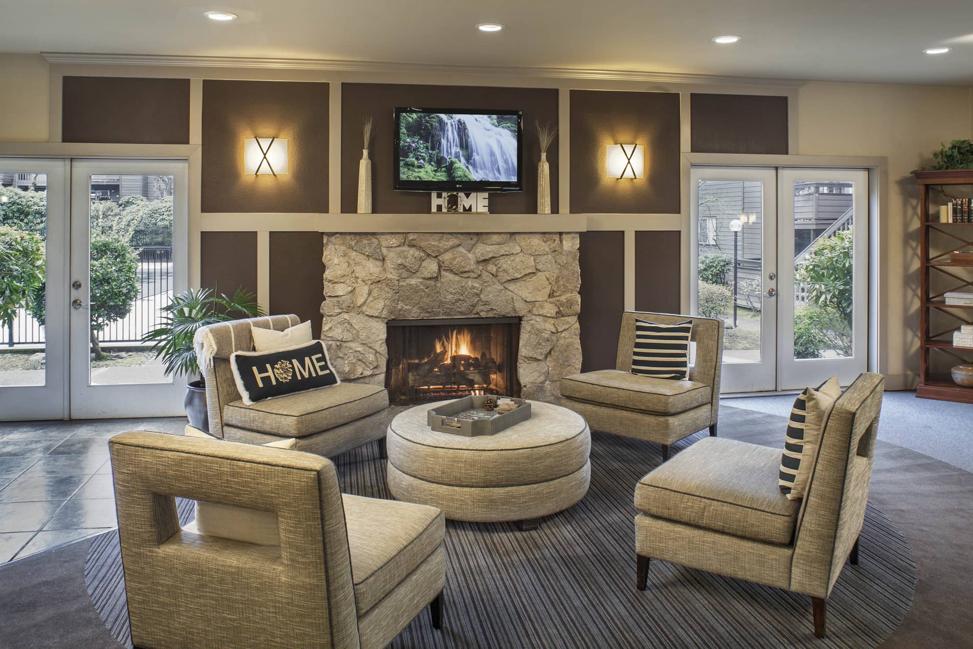 Photos and Tours of Hunt Club Apartments Lake Oswego OR