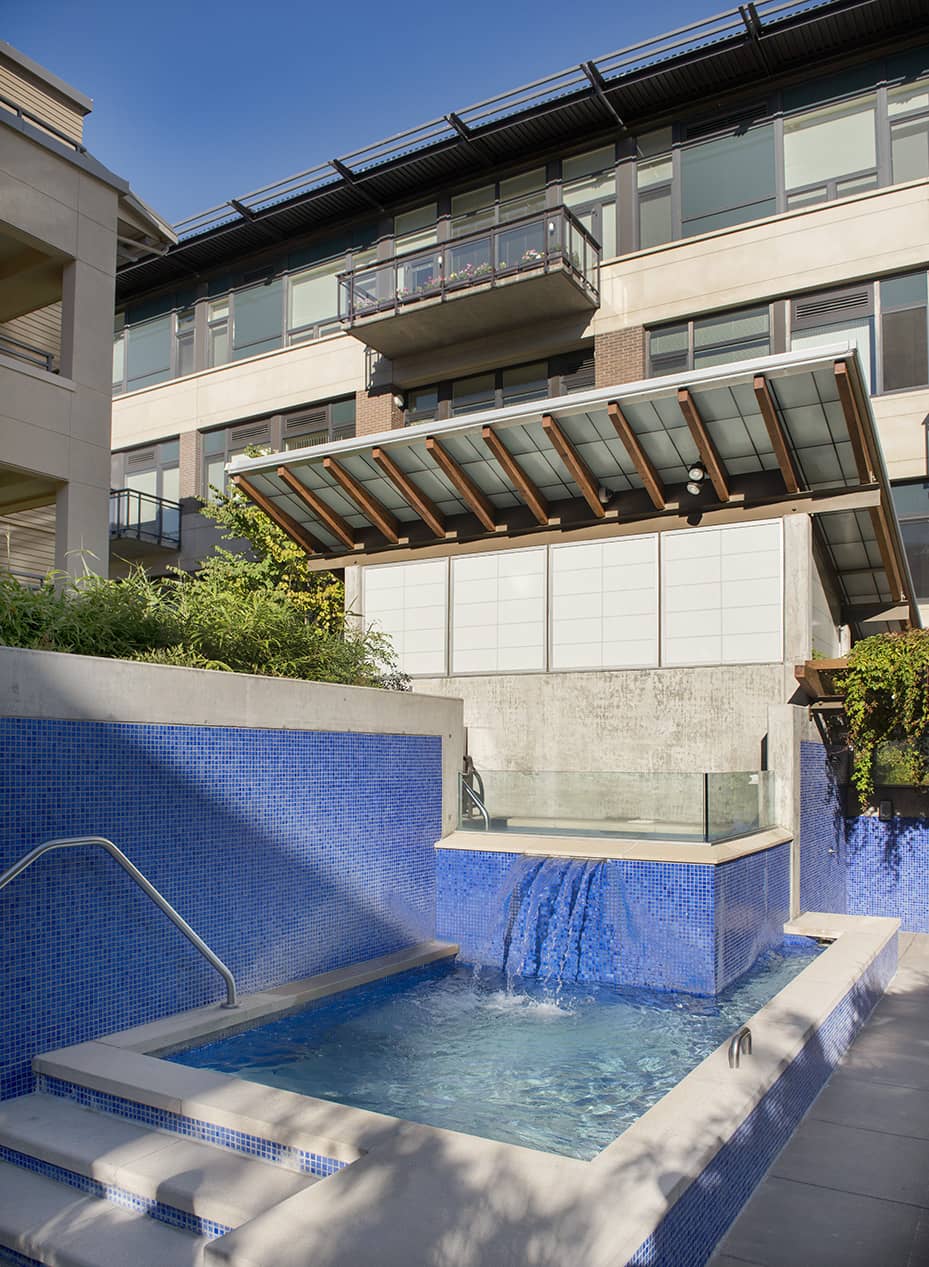 Island Square Pool