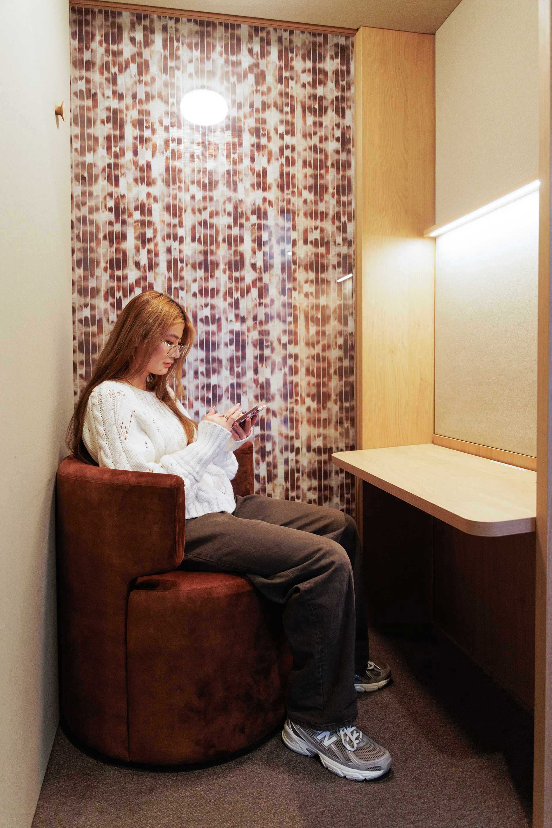 Island Square woman in coworking pod