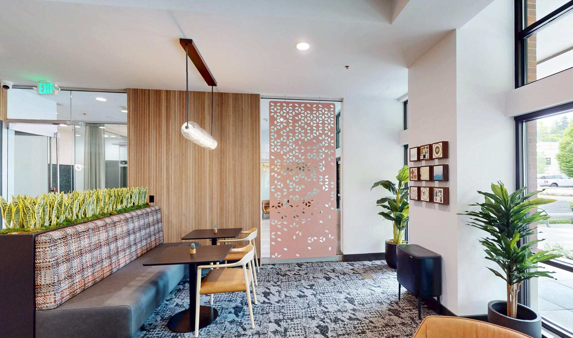 Island Square Co-working lounge