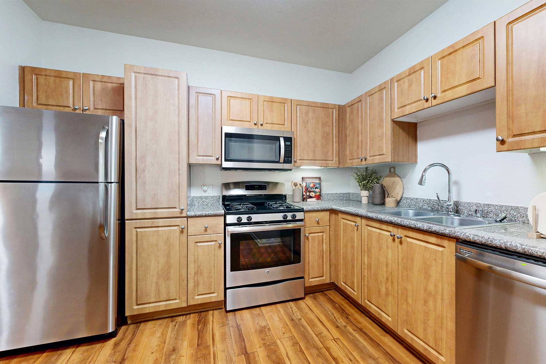 Jefferson at Marina del Rey apartment kitchen