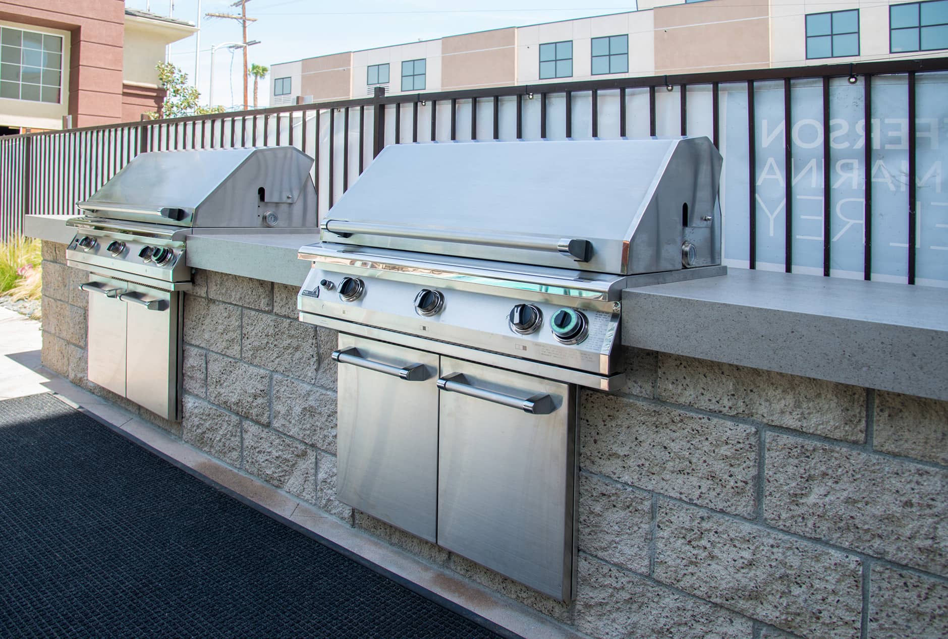 Jefferson at Marina Del Rey Grilling Area