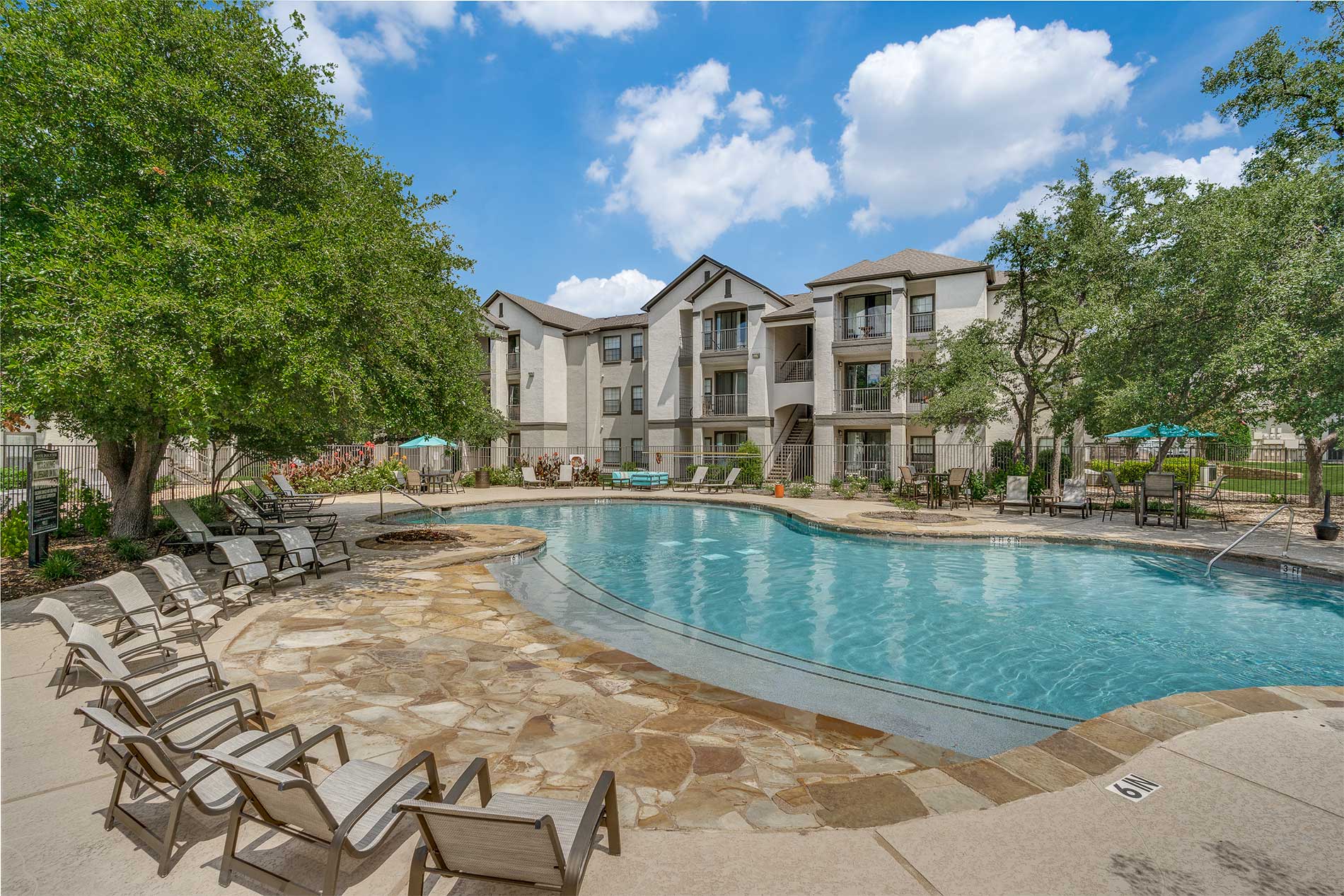 Lakeline Villas pool and courtyard overview - Cedar Park, TX