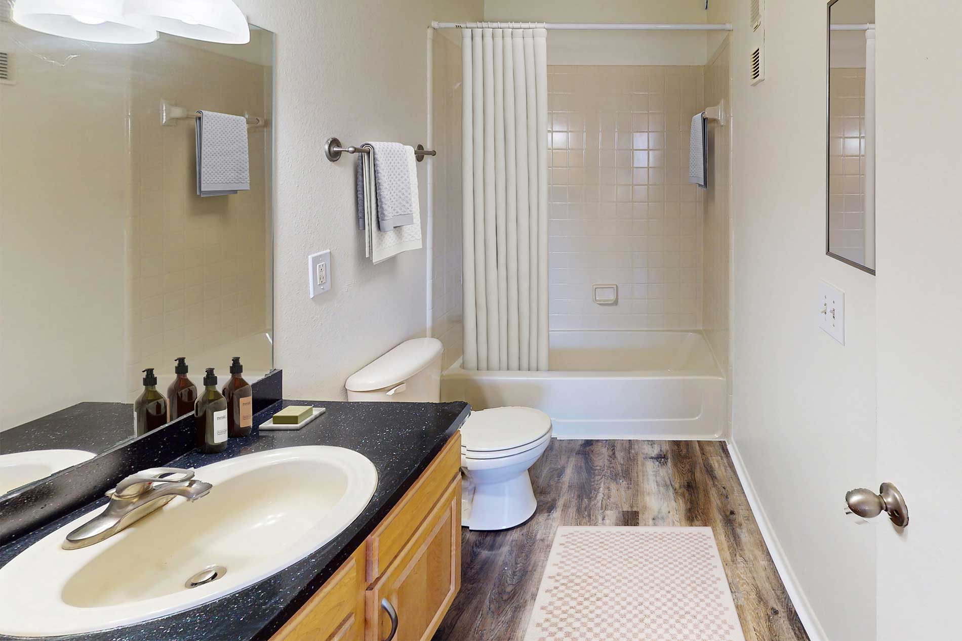 Lakewood Place apartment bathroom