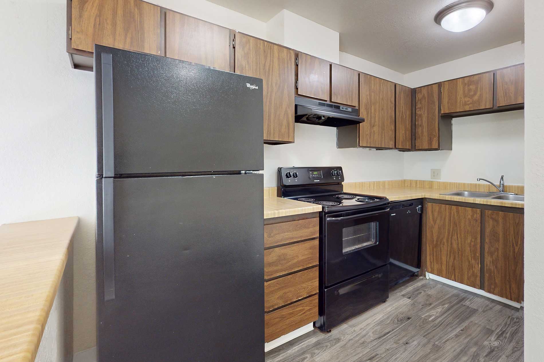 Laurel Tree apartment kitchen