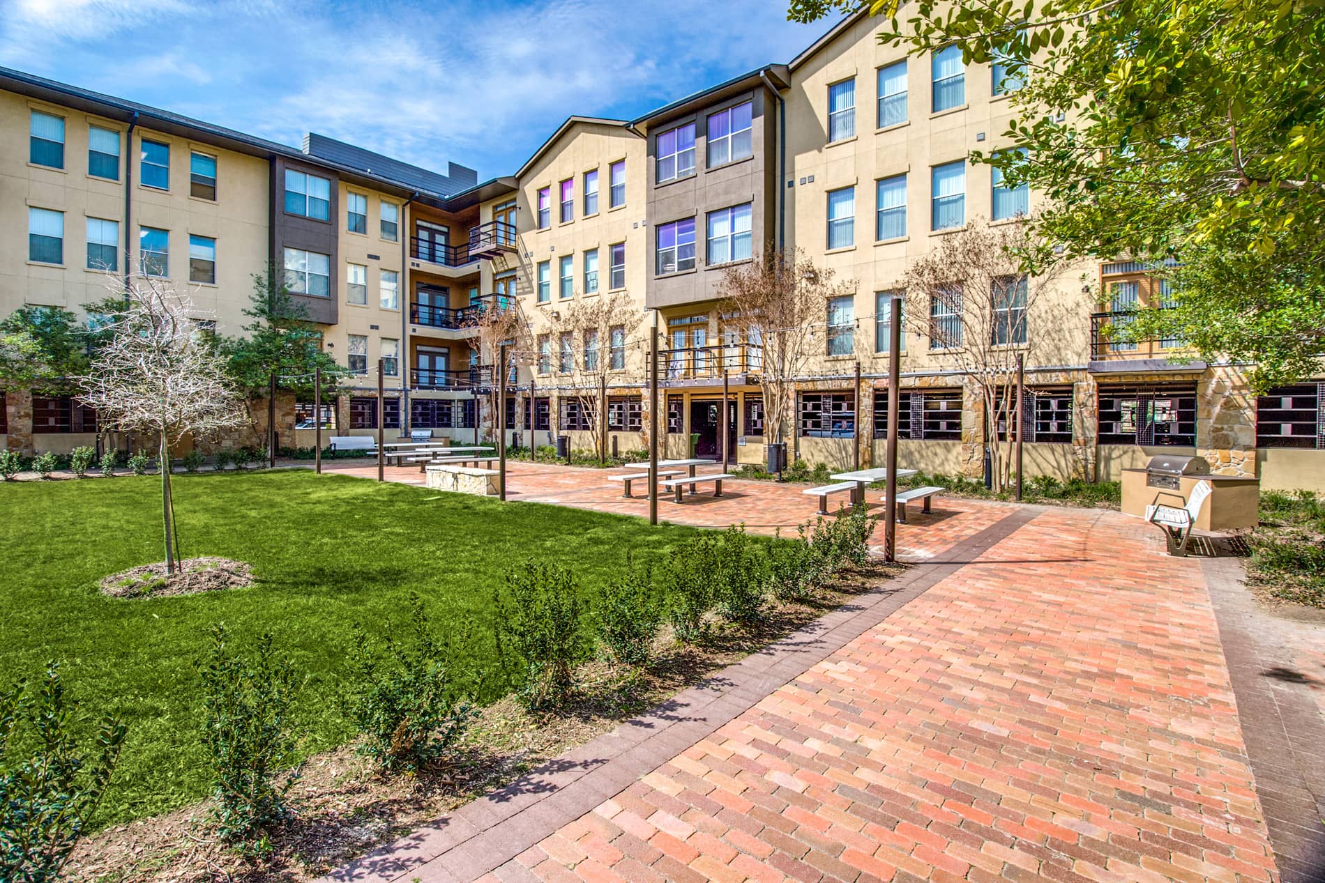 Legacy Village Apartment Homes Courtyard