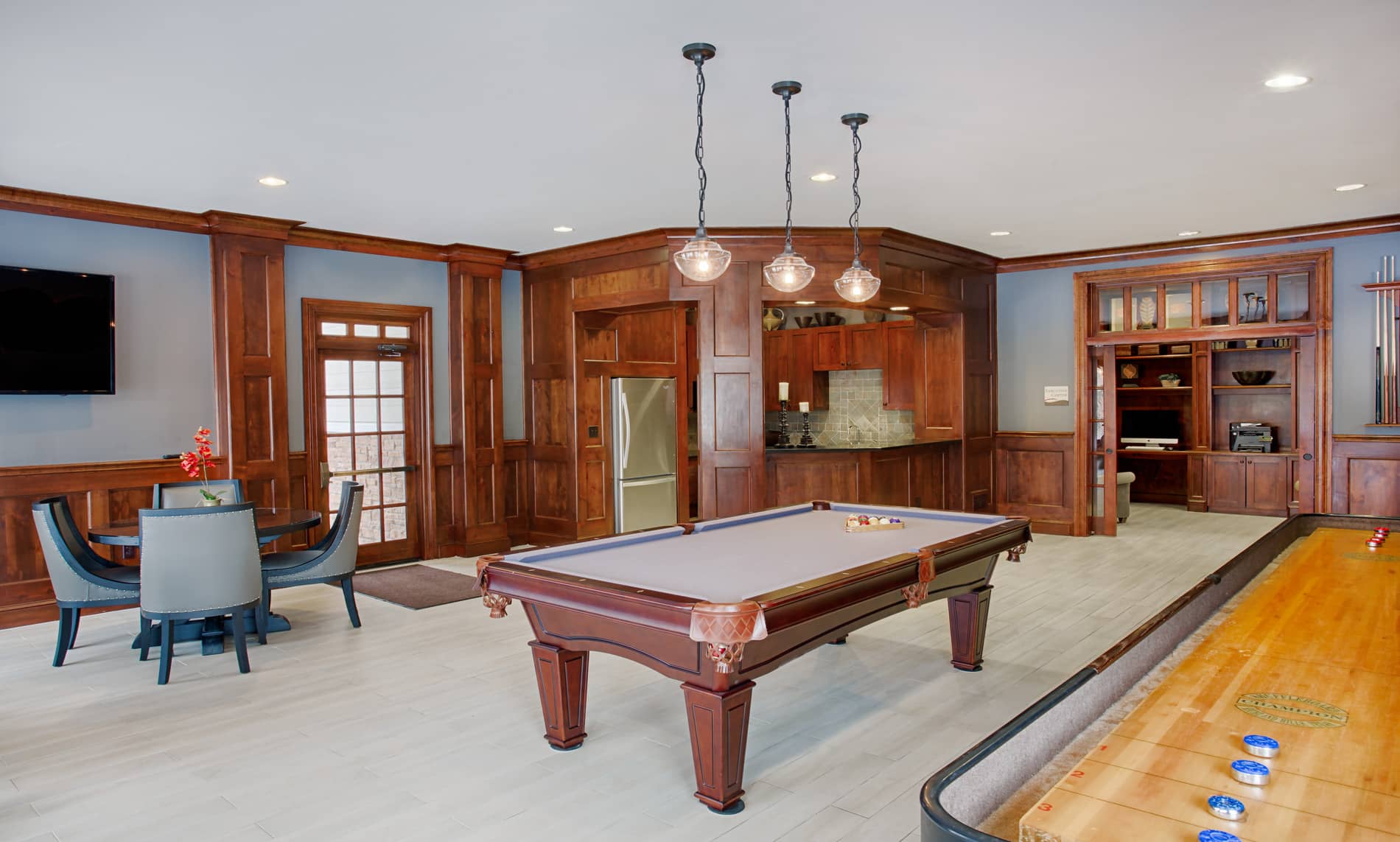 Photos and Tours of Lenox Farms Braintree MA