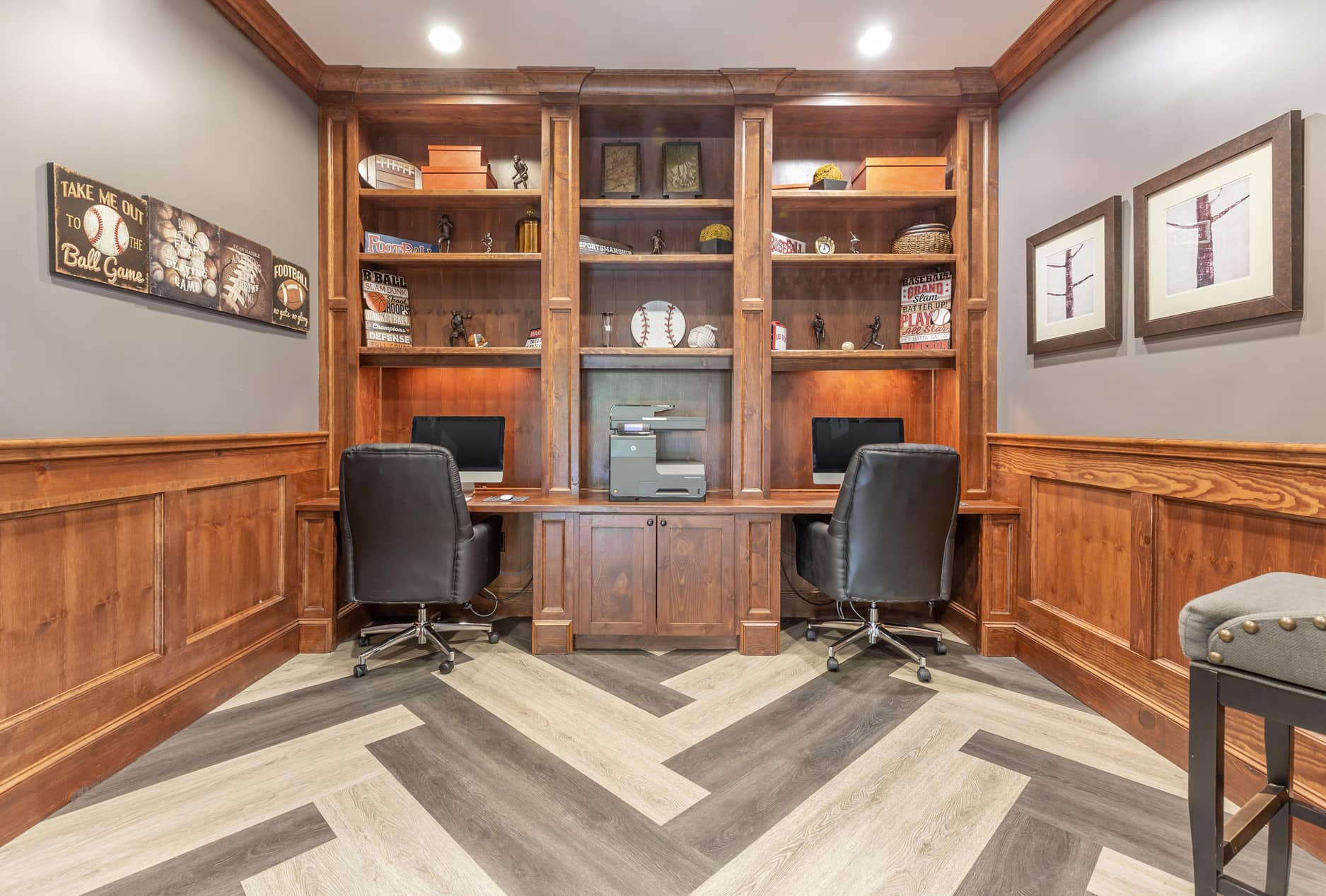 Lodge At Ames Pond Business Center