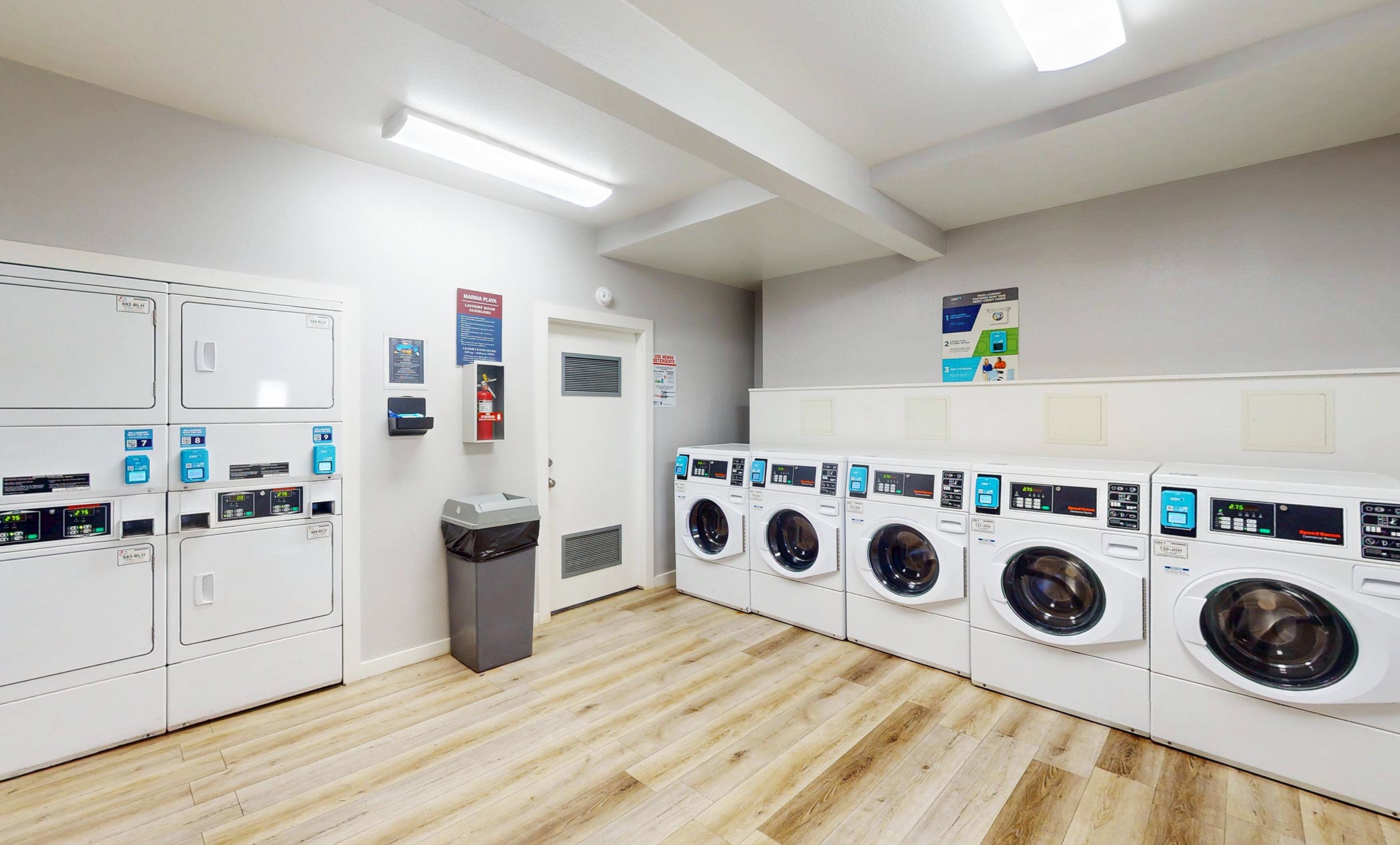 Marina Playa Laundry room