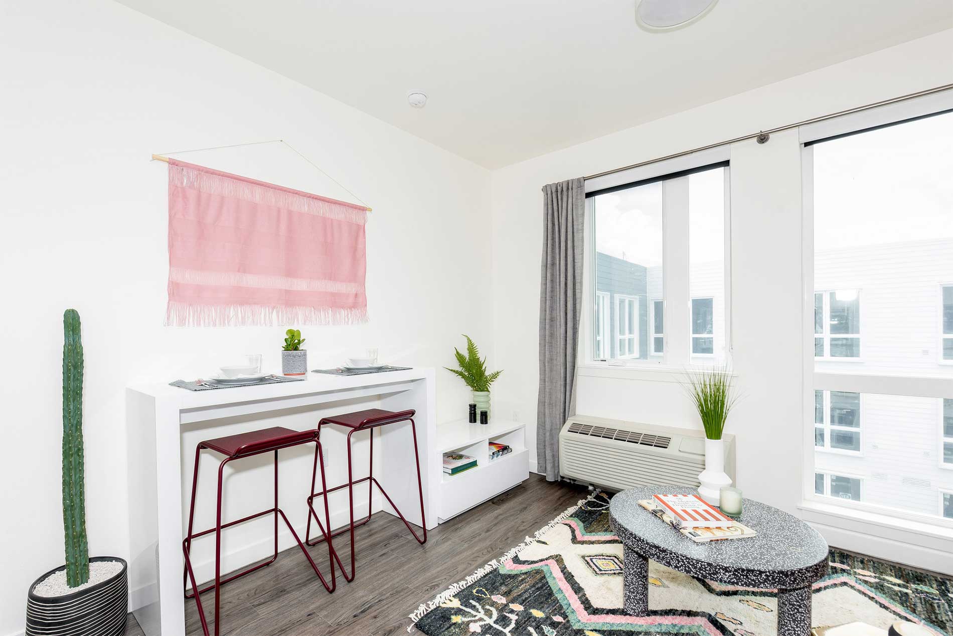 Apartments with spacious living rooms in Southeast Portland