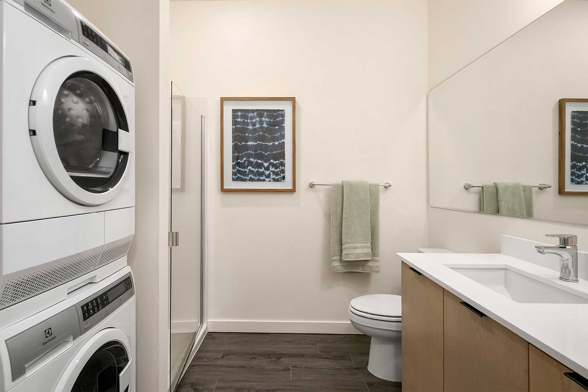 Apartments with in-unit washer and dryer in Southeast Portland