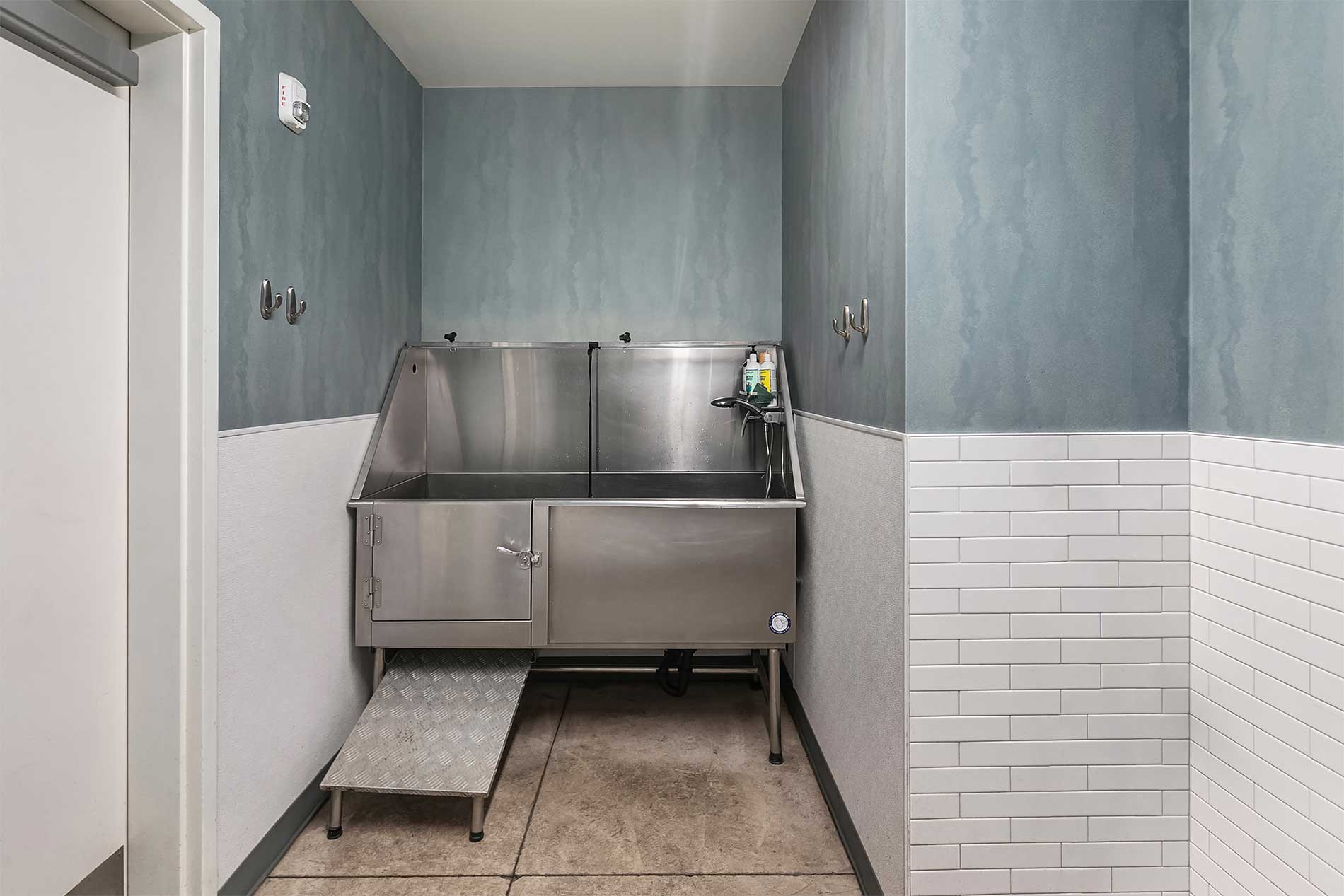 Apartments with dog spa in Southeast Portland