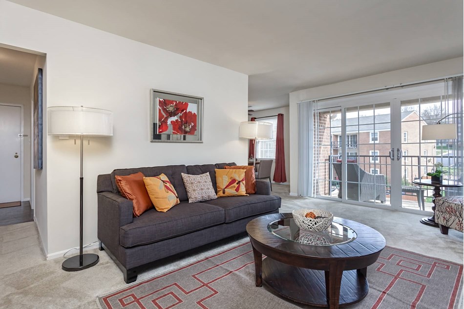 Photos and Tours of Newport Village Alexandria VA