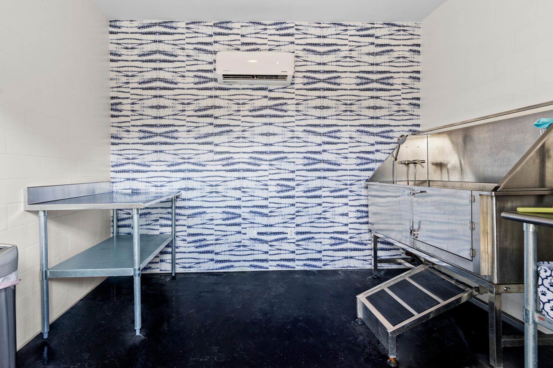 Palo Verde dog wash spa