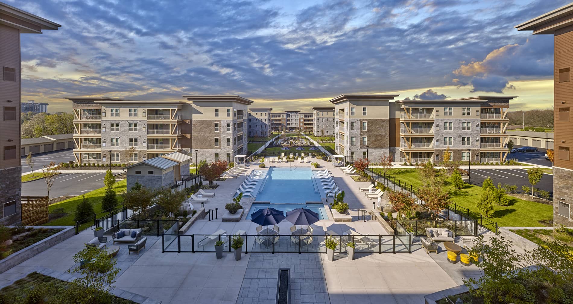 Photos and Tours of Park Square King of Prussia