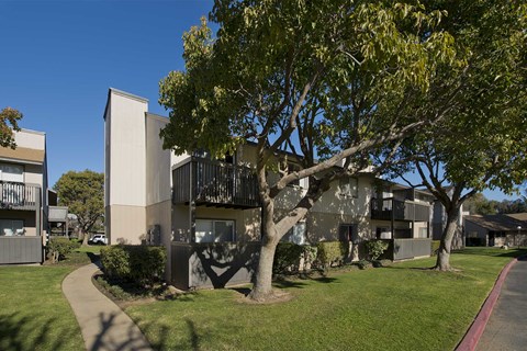 Pointe at Northridge building exterior