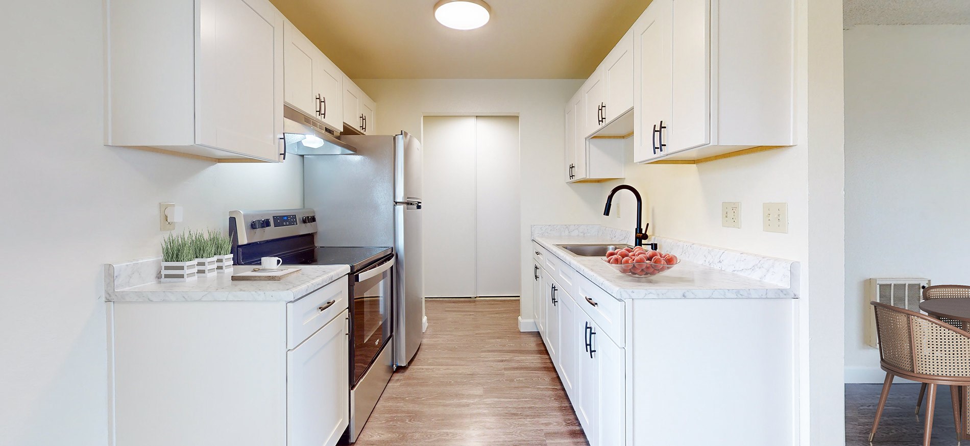 Pointe at Northridge staged kitchen